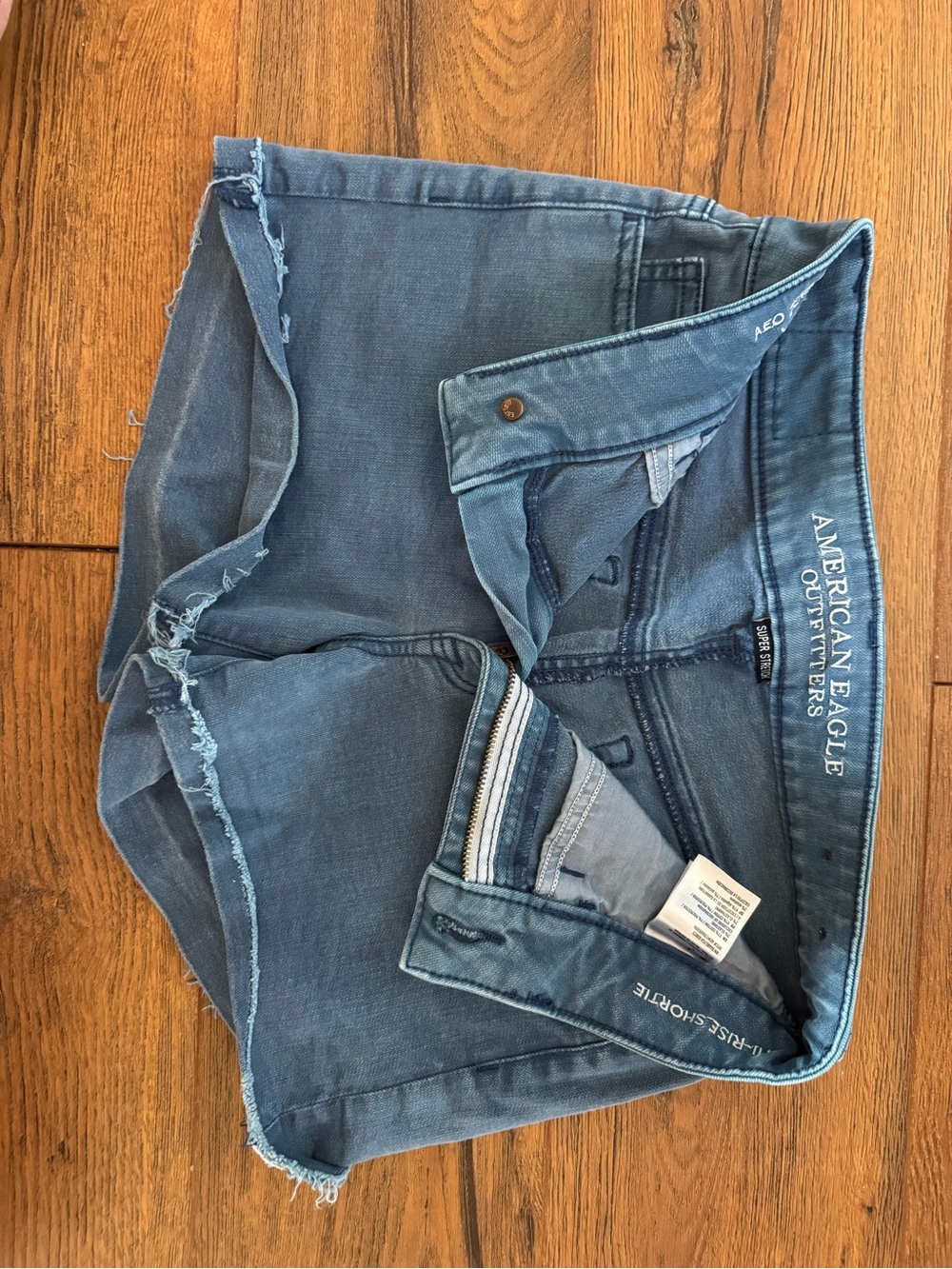 American Eagle Outfitters Washed Blue Denim Cutoff Shorts - Picture 3 of 5
